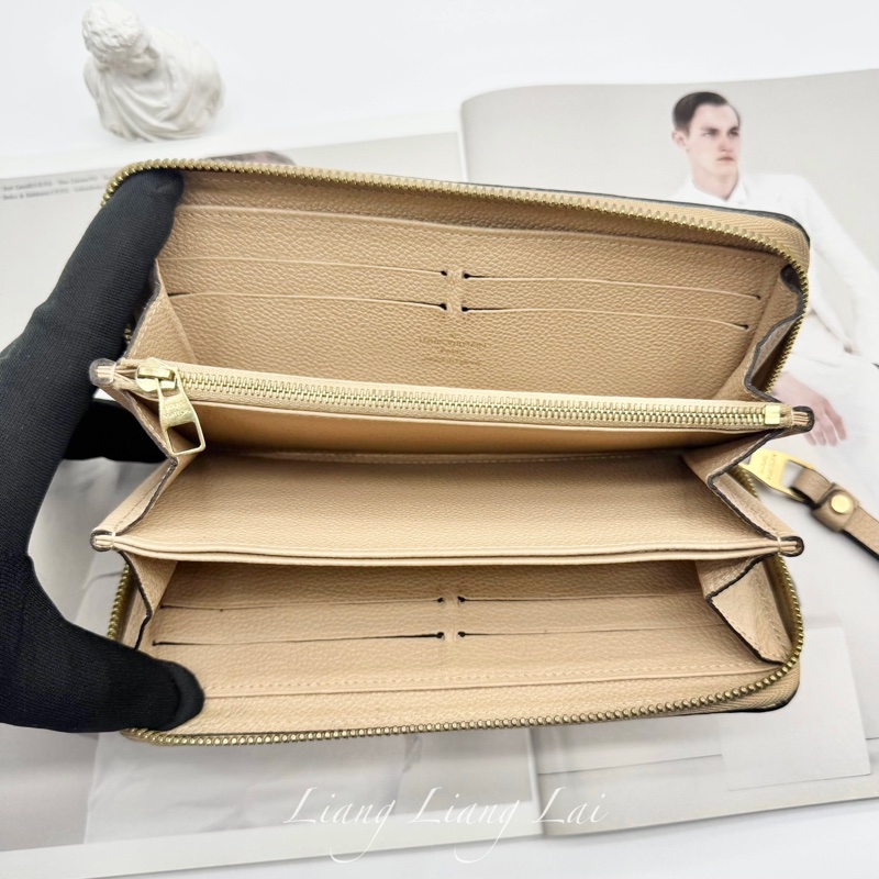 Louis Vuitton LV Monogram Empreinte 壓紋牛皮米色拉鍊長夾-4