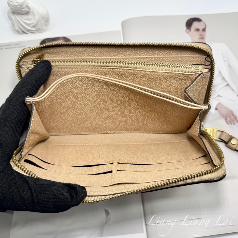 Louis Vuitton LV Monogram Empreinte 壓紋牛皮米色拉鍊長夾-11