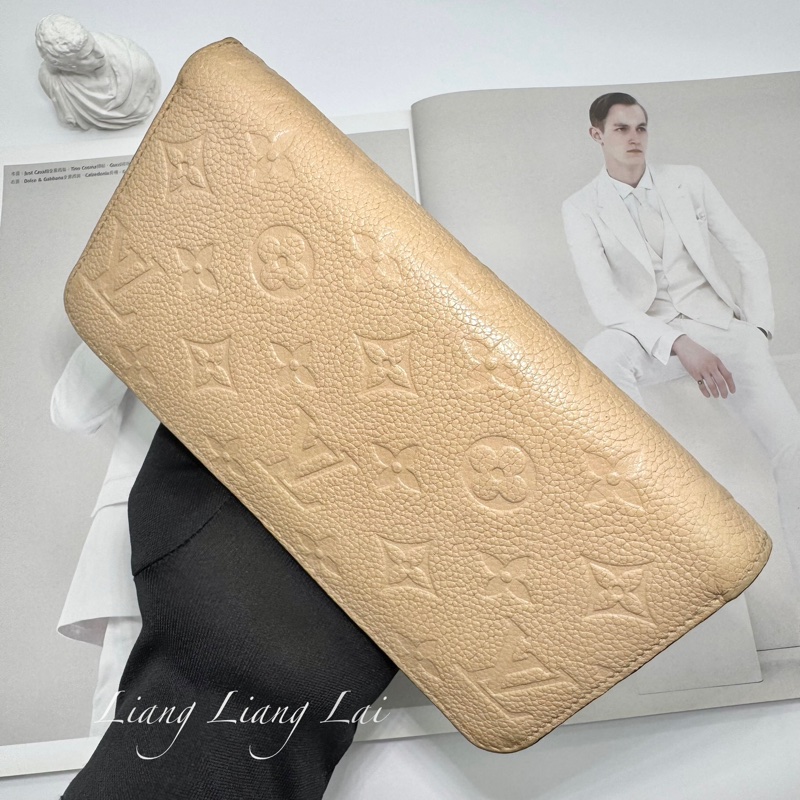 Louis Vuitton LV Monogram Empreinte 壓紋牛皮米色拉鍊長夾-15