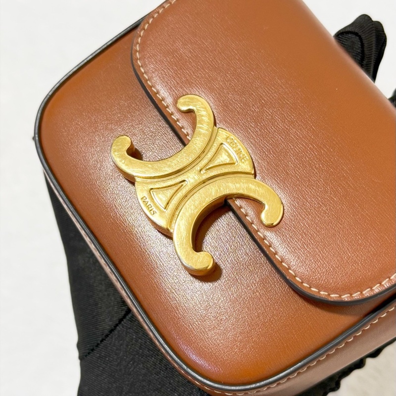 Celine Triomphe Nano Bag 焦糖棕-6