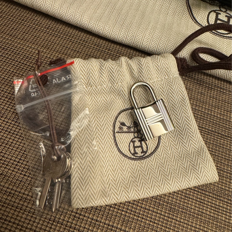 HERMES Picotin18 黑銀 stamp Y正品絲帶贈送-4