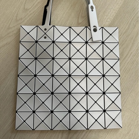 三宅一生 Bao Bao