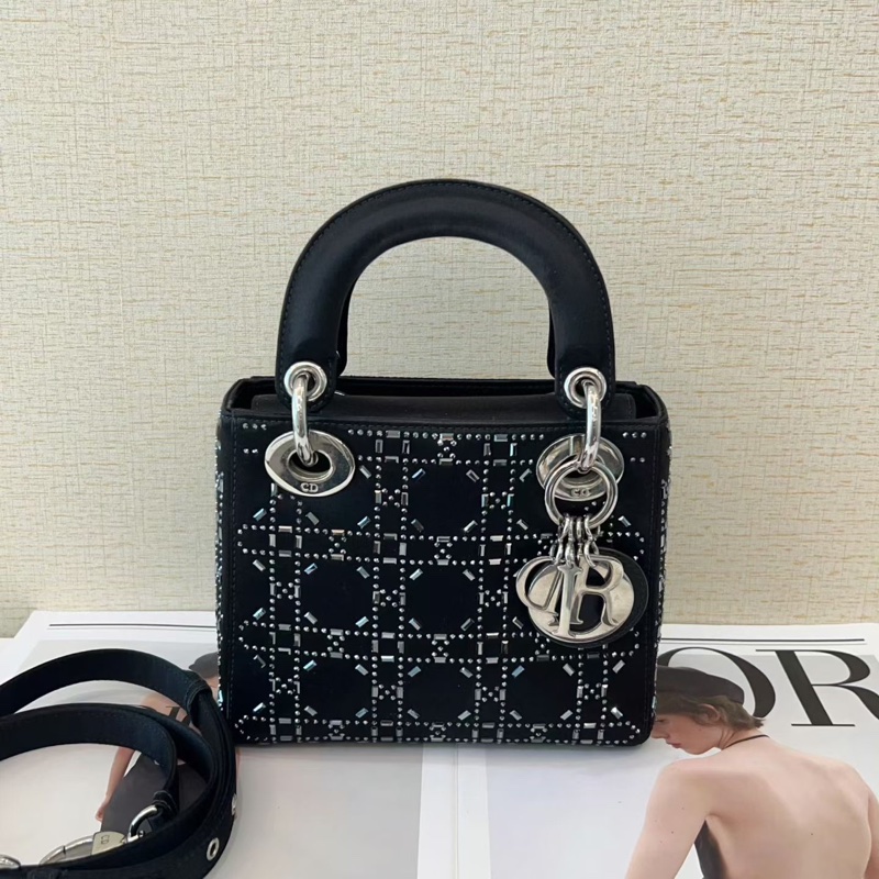 ✨ Dior 絲絨水鑽黛妃包 近新 高級感爆棚🖤專櫃20萬-2