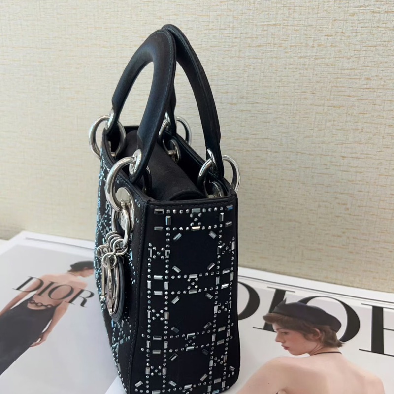 ✨ Dior 絲絨水鑽黛妃包 近新 高級感爆棚🖤專櫃20萬-4