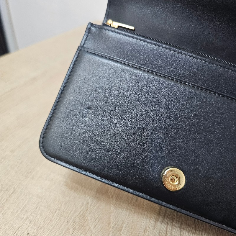 [新款甜價出❣️] Chanel黑荔枝金釦皮前口袋肩斜背Woc-22