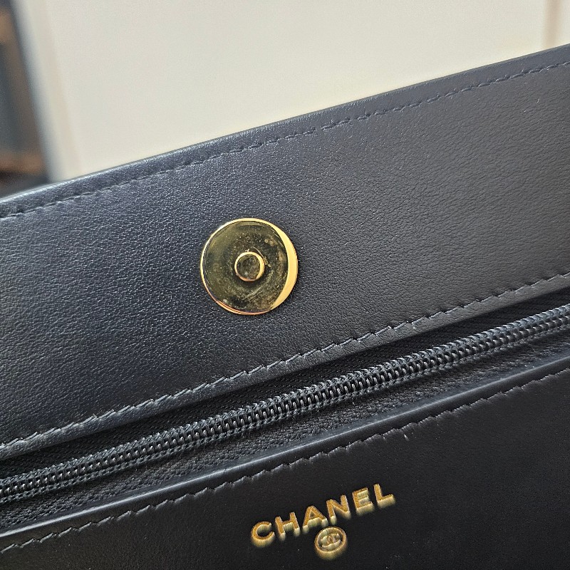 [新款甜價出❣️] Chanel黑荔枝金釦皮前口袋肩斜背Woc-25