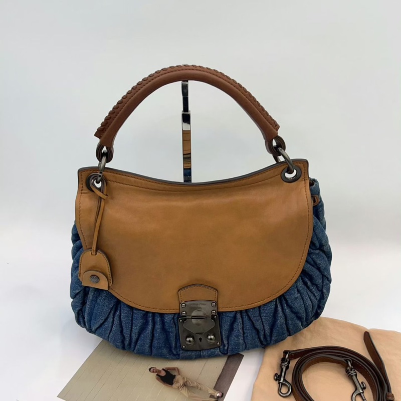 ✨Miu Miu 牛仔皺摺月亮包🌙-2