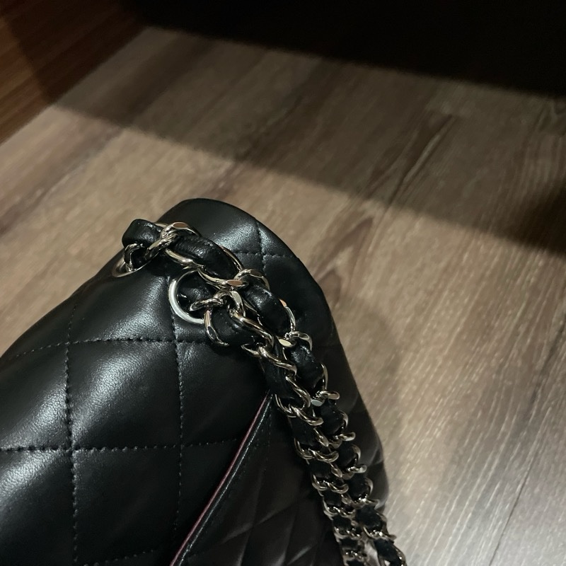 CHANEL 香奈兒 經典菱格紋小牛皮鏈帶肩背/斜背包(黑色/25CM)-5