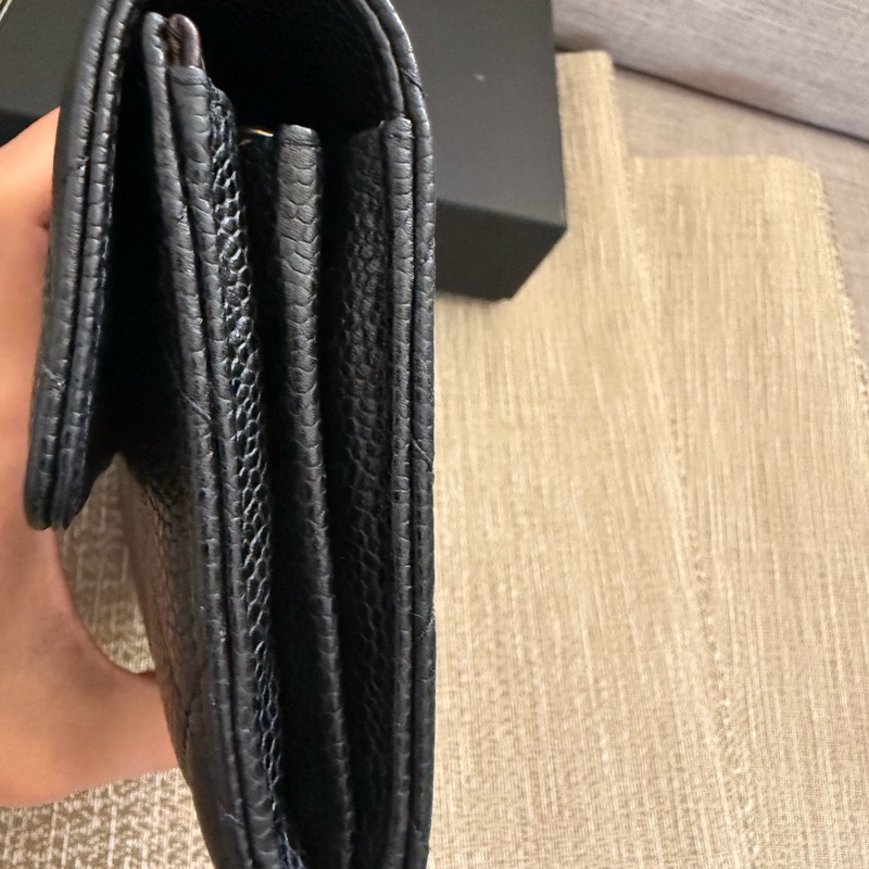 香奈兒經典荔枝皮黑長夾-14