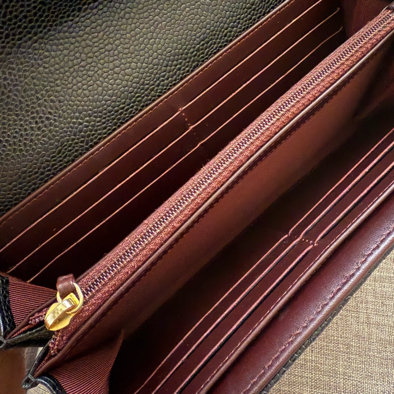 香奈兒經典荔枝皮黑長夾-15