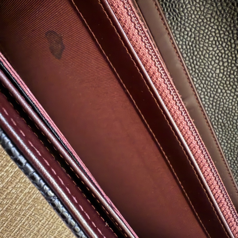 香奈兒經典荔枝皮黑長夾-26