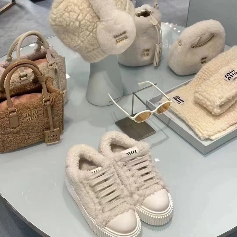Miu miu冬日毛毛鞋-0