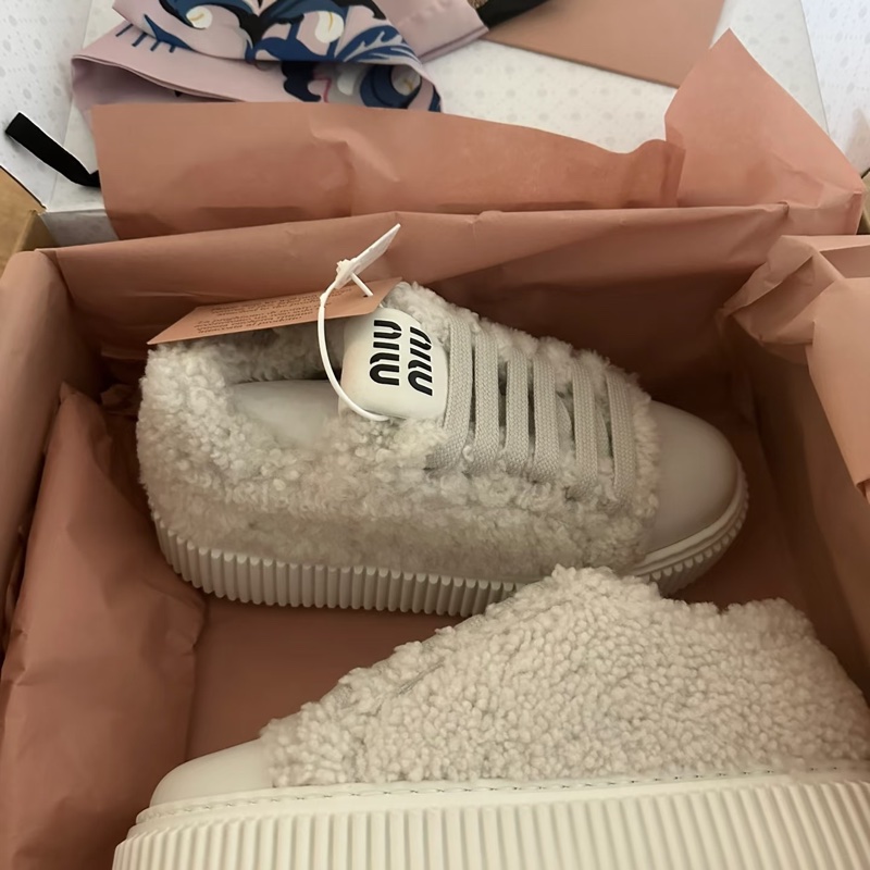 Miu miu冬日毛毛鞋-1