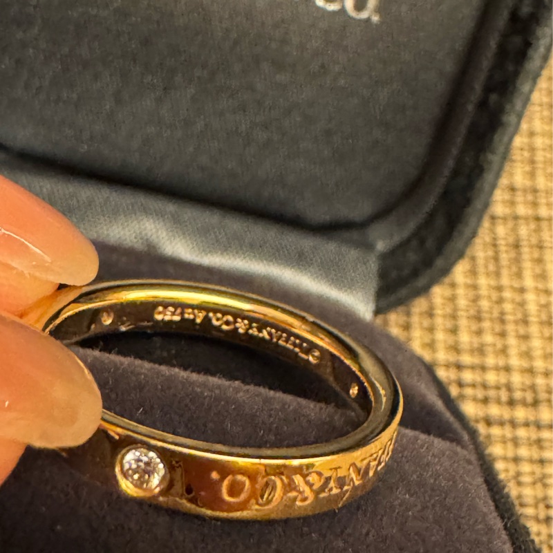 Tiffany 三鑽刻字戒指 50-3