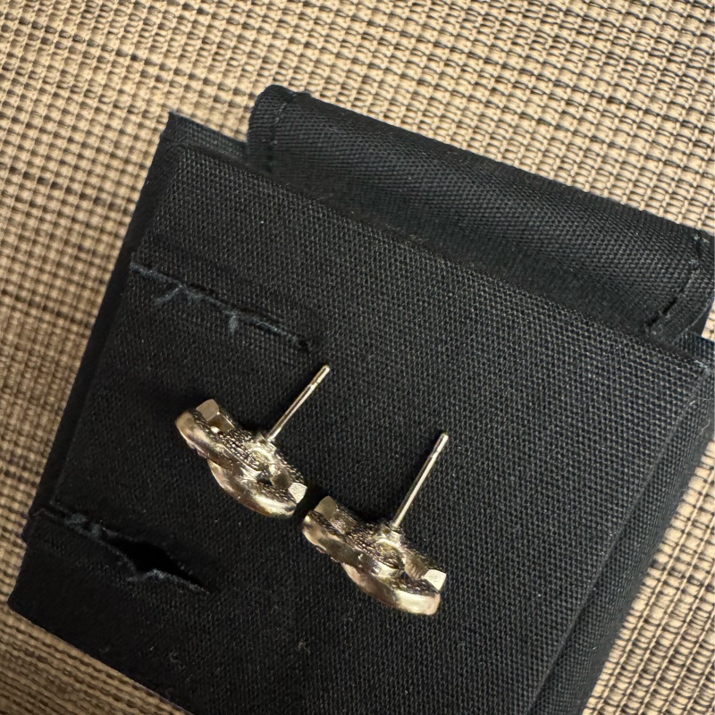 CHANEL 雙C 耳環 銀色-2