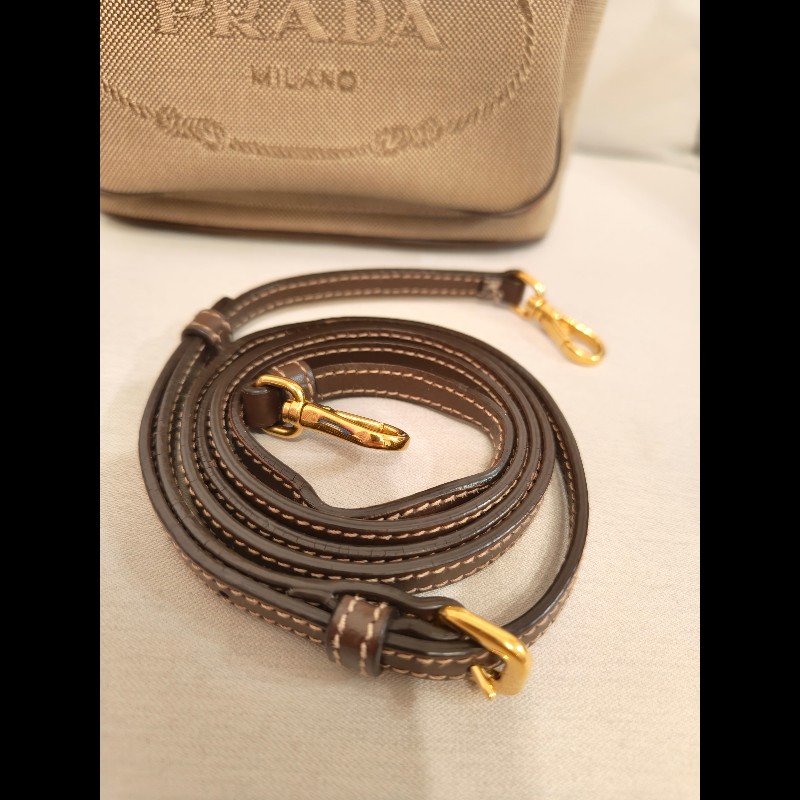 🎀PRADA 刺繡LOGO帆布飾牛皮邊抽繩束口水桶包🎀-22