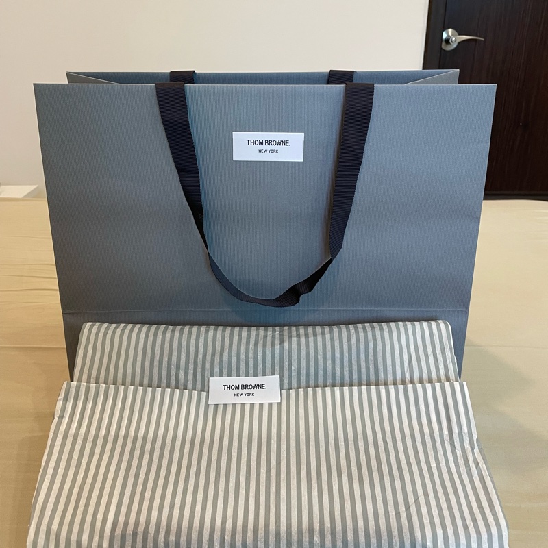 全新未使用品-Thom Browne 經典灰色4 Bar(白)開襟羊毛上衣-7