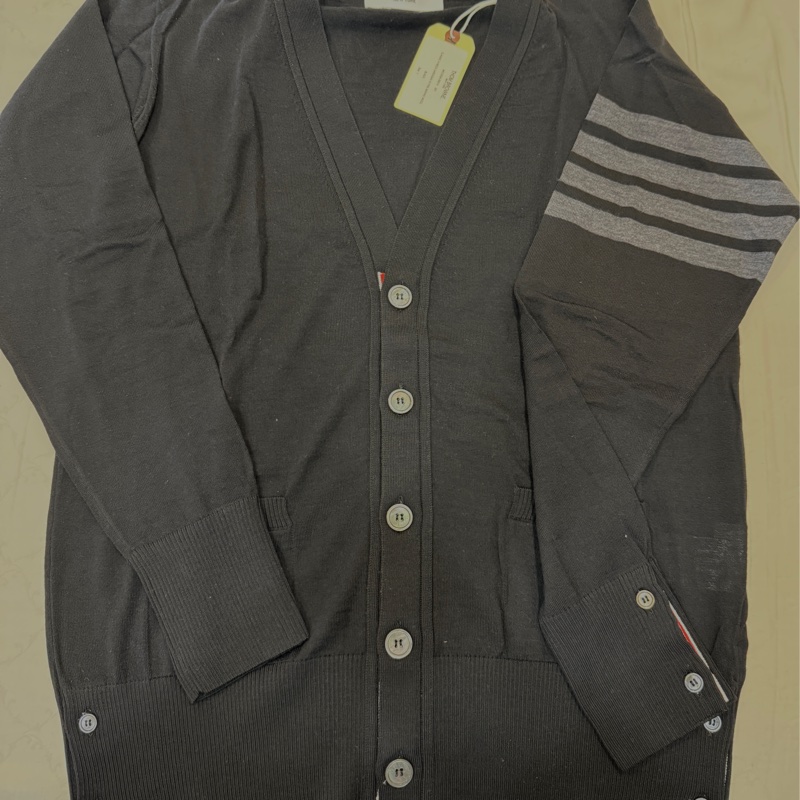 全新未使用品-Thom Browne 黑色4 Bar(灰)開襟羊毛上衣-1