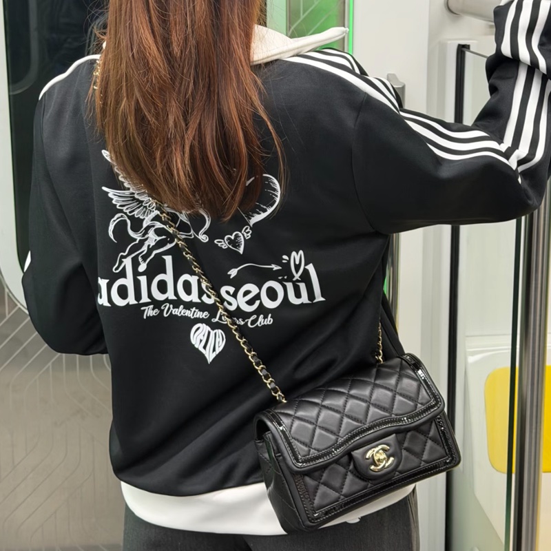 ✨Chanel 23B cf 黑金大mini 淡金扣 98新晶片款 🤍-1