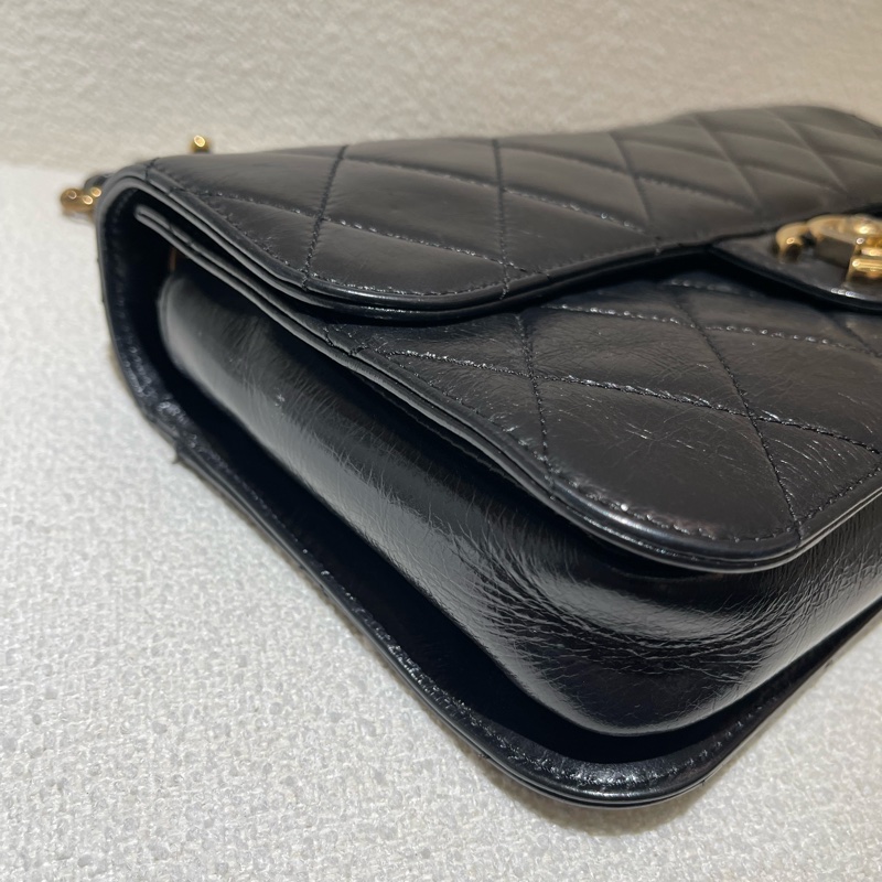 香奈兒 Chanel 黑金孟買小牛皮菱格紋翻蓋包-4