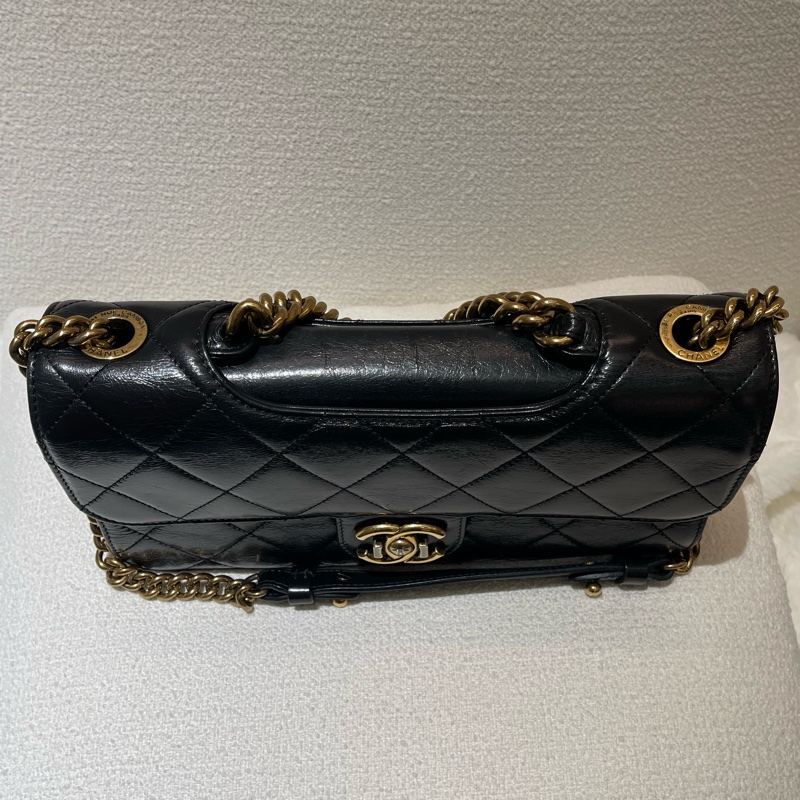 香奈兒 Chanel 黑金孟買小牛皮菱格紋翻蓋包-8
