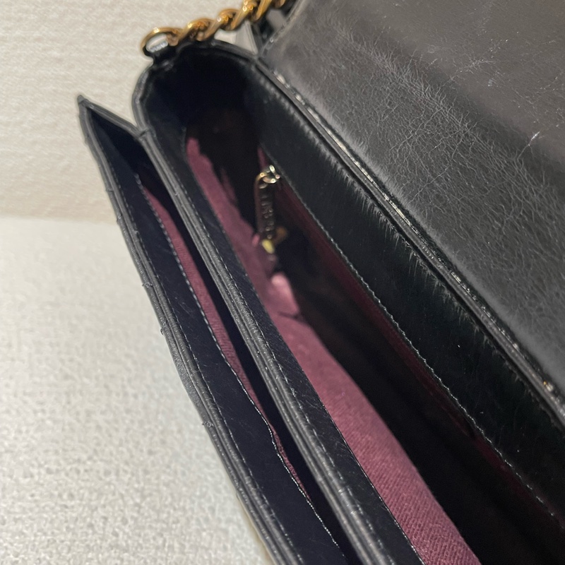 香奈兒 Chanel 黑金孟買小牛皮菱格紋翻蓋包-11