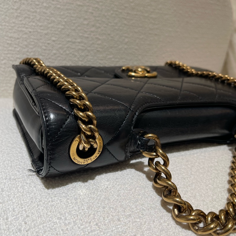 香奈兒 Chanel 黑金孟買小牛皮菱格紋翻蓋包-18