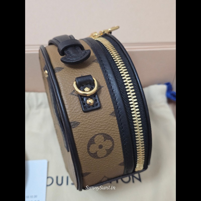 LV M68276 原花拼色圓餅包 手提包 肩背包 斜背包 腰包-11