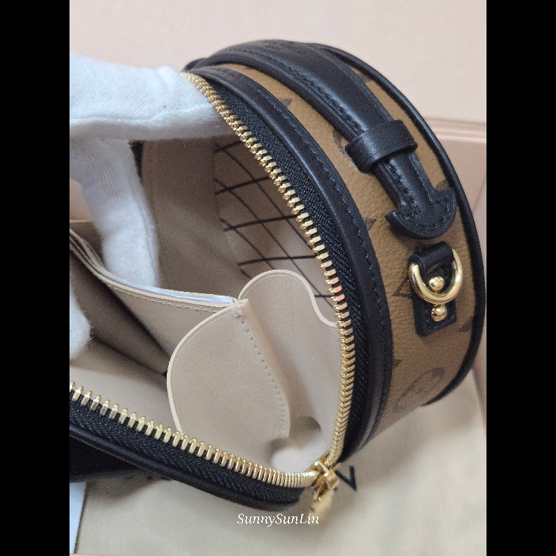 LV M68276 原花拼色圓餅包 手提包 肩背包 斜背包 腰包-20