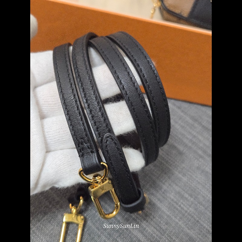 LV M68276 原花拼色圓餅包 手提包 肩背包 斜背包 腰包-29