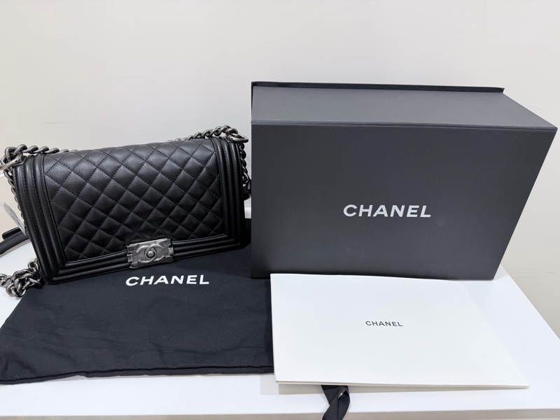 芯片款 近99新 Chanel boy 25 黑色中號顆粒牛皮材質 復古銀色五金-0