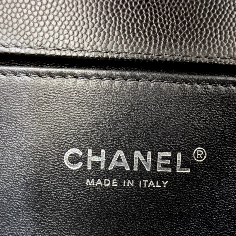 芯片款 近99新 Chanel boy 25 黑色中號顆粒牛皮材質 復古銀色五金-2