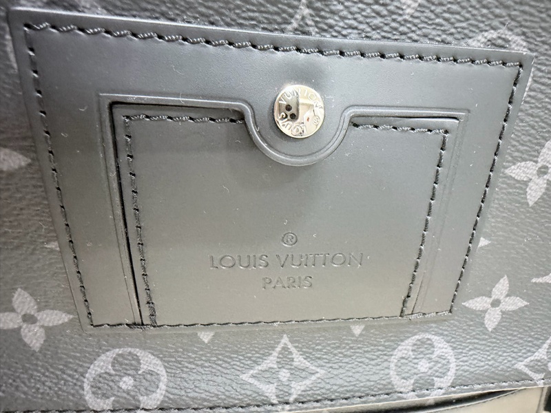 LV M40511 Messenger PM 經典Monogram Eclipse緹花帆布斜背郵差包-21