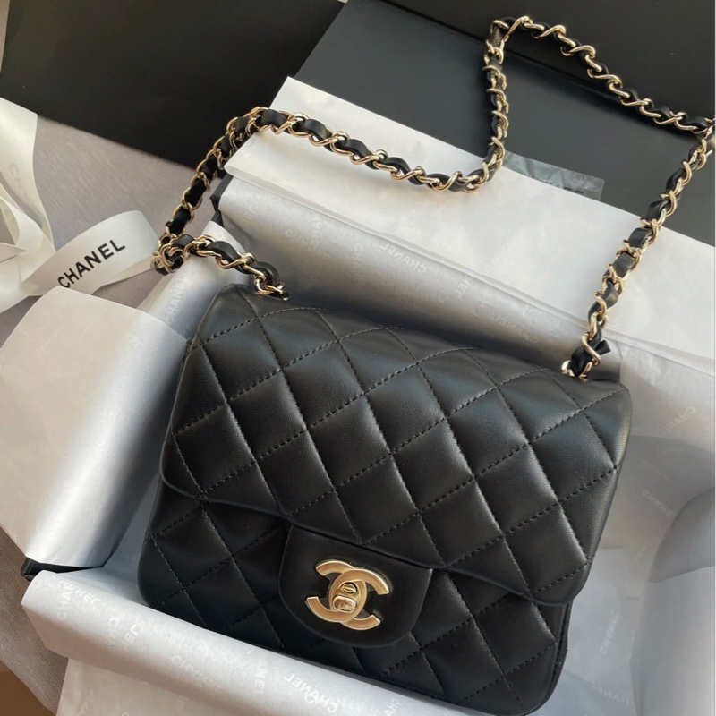 ✨Chanel 羊皮黑金方胖子 logo膜還在 99新 配件齊全-0