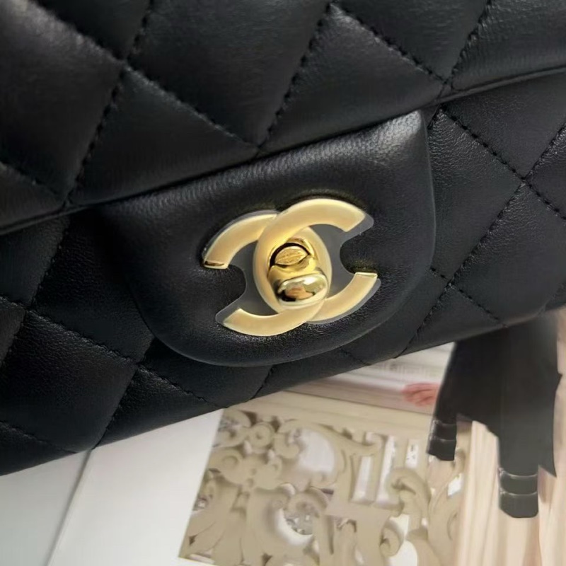 ✨Chanel 羊皮黑金方胖子 logo膜還在 99新 配件齊全-4