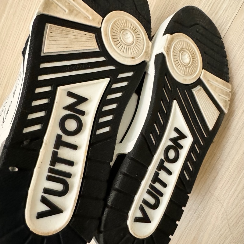 LV trainer運動鞋-15