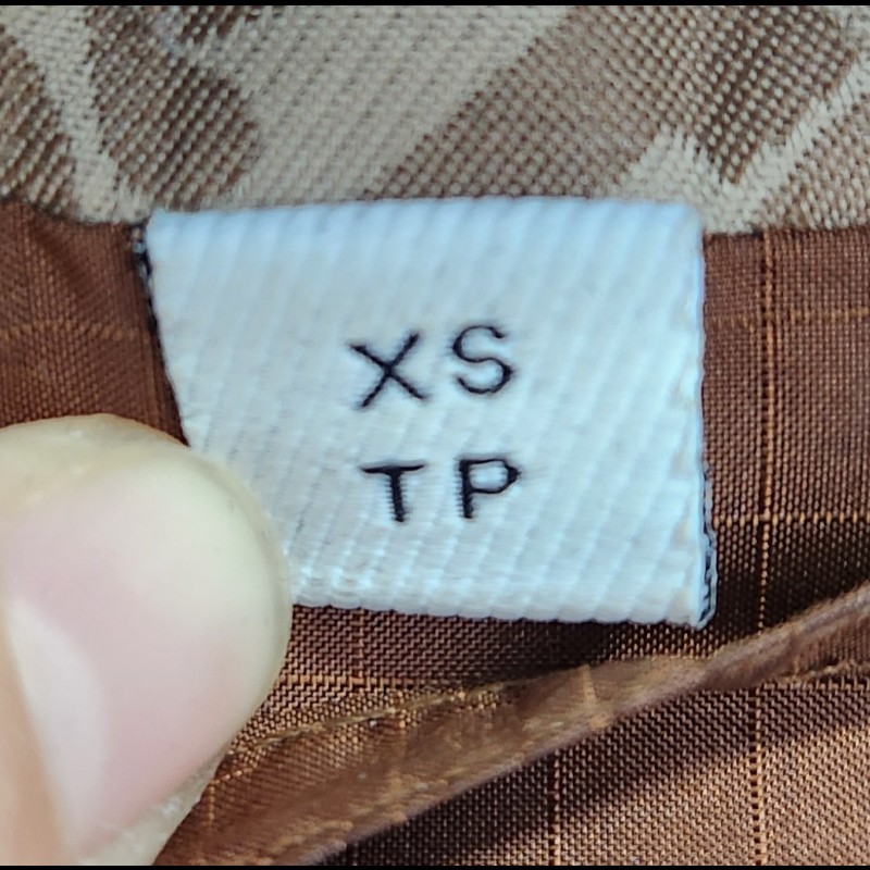 BURBERRY 滿版logo保暖羽絨外套-6