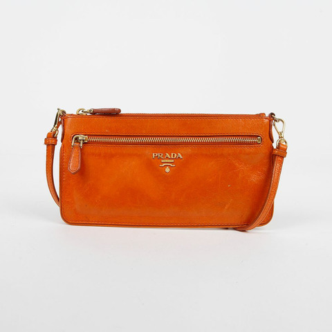 PRADA 金屬Logo斜背包 1M1187