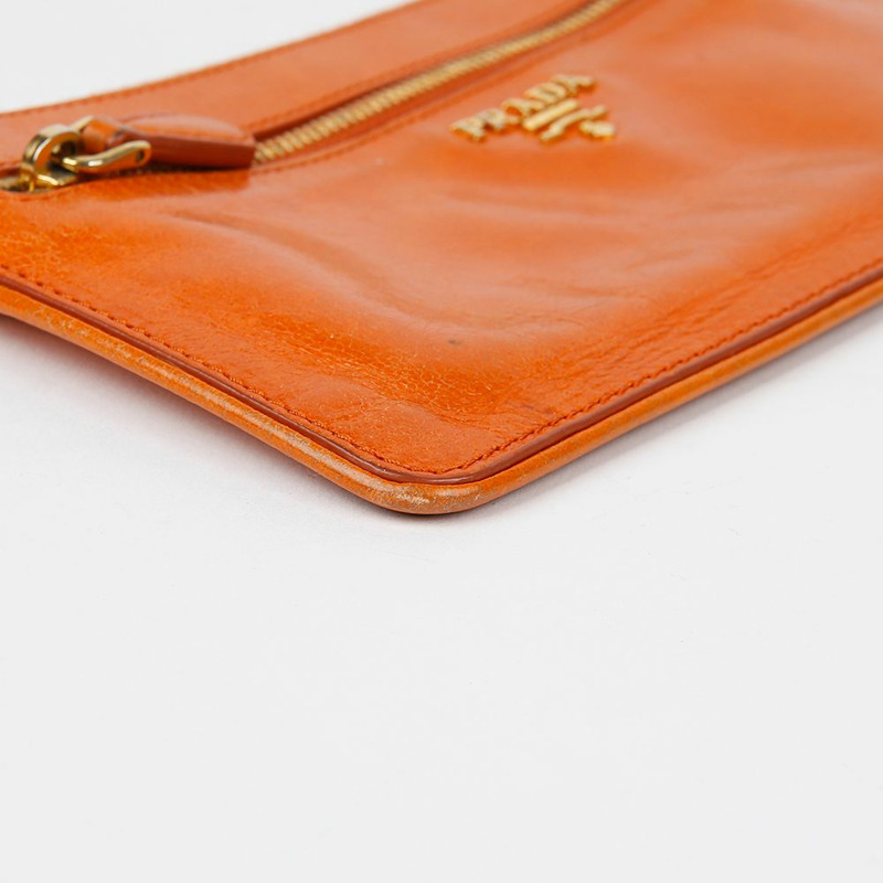 PRADA 金屬Logo斜背包 1M1187-7