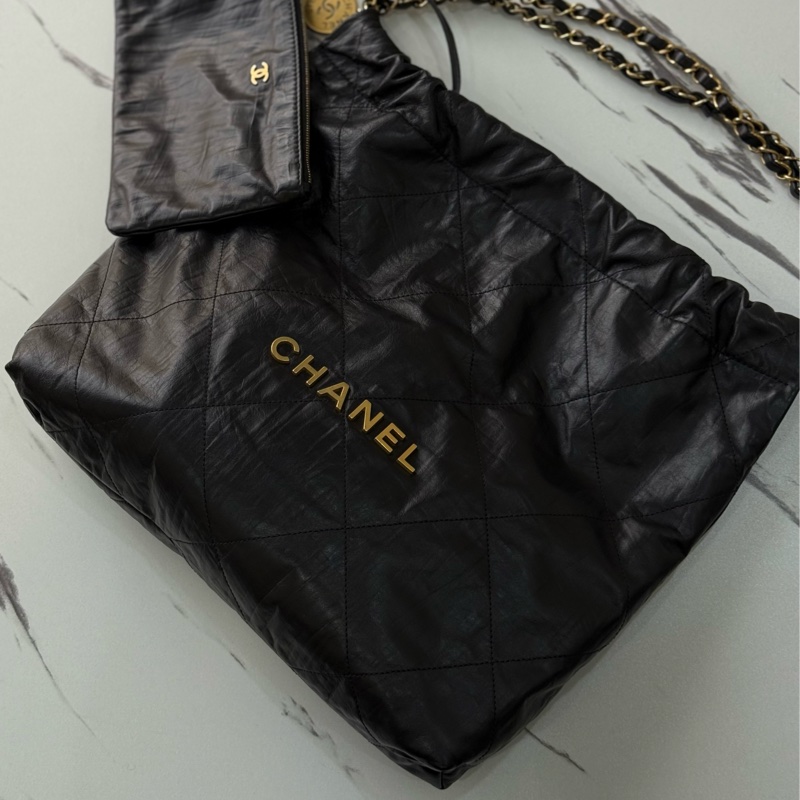 Chanel香奈兒23A 22bag 黑金中號褶皺皮-0
