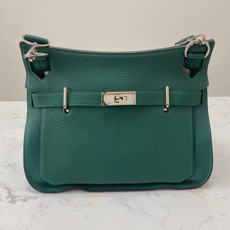 愛馬仕吉普賽31單肩斜挎包，togo皮，底長31cm，框R刻，幾乎全新的成色，金屬扣上的划痕都不多-8