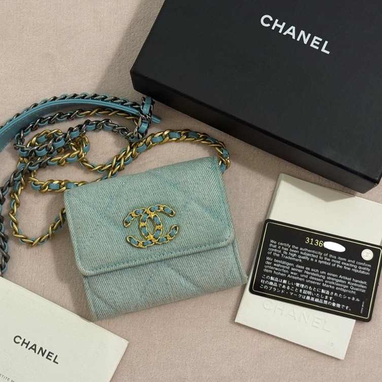 CHANEL 19 淺藍綠色牛仔 金銀雙色鏈條包 斜背小廢包 31開-0