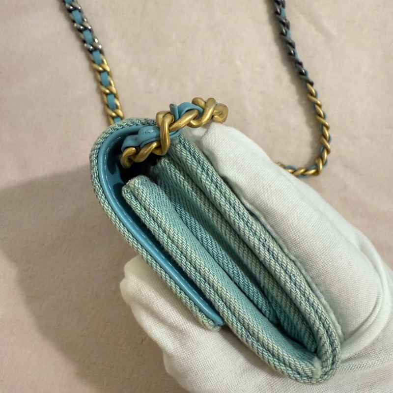 CHANEL 19 淺藍綠色牛仔 金銀雙色鏈條包 斜背小廢包 31開-6