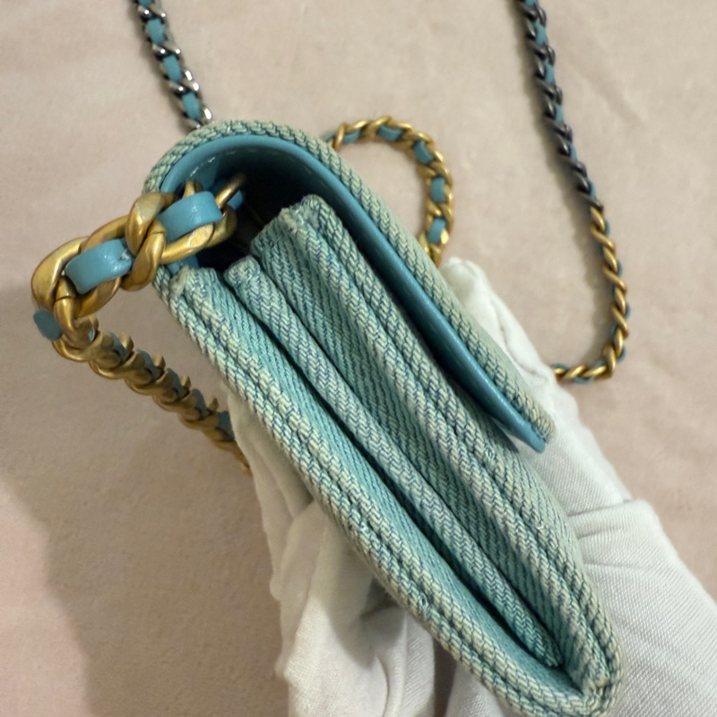 CHANEL 19 淺藍綠色牛仔 金銀雙色鏈條包 斜背小廢包 31開-7