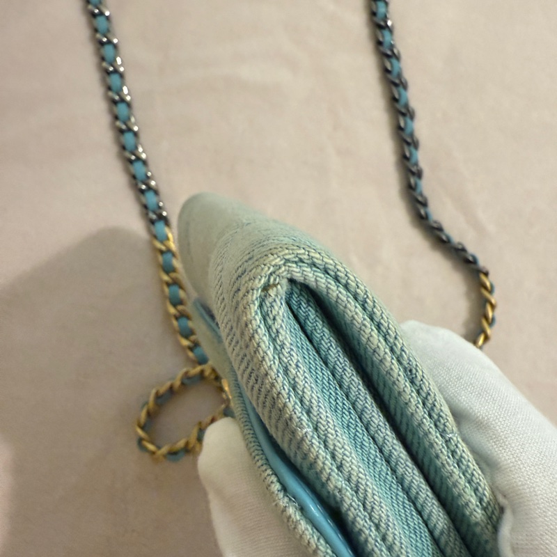 CHANEL 19 淺藍綠色牛仔 金銀雙色鏈條包 斜背小廢包 31開-9