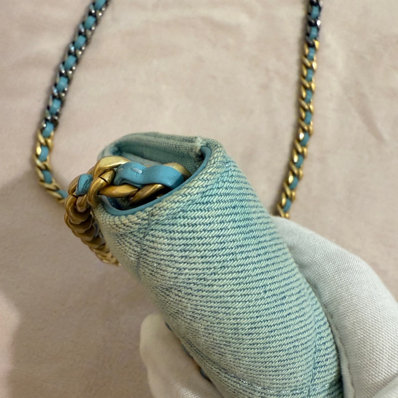 CHANEL 19 淺藍綠色牛仔 金銀雙色鏈條包 斜背小廢包 31開-11