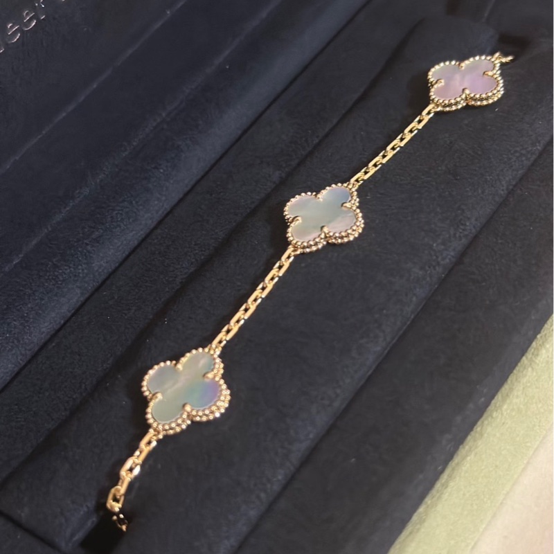 🈶盒子99新🌟 #vca #白貝母 #五花 #手鍊 #梵克雅寶 Alhambra-3