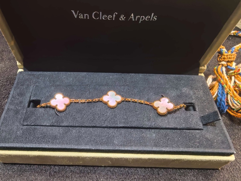 🈶盒子99新🌟 #vca #白貝母 #五花 #手鍊 #梵克雅寶 Alhambra-9