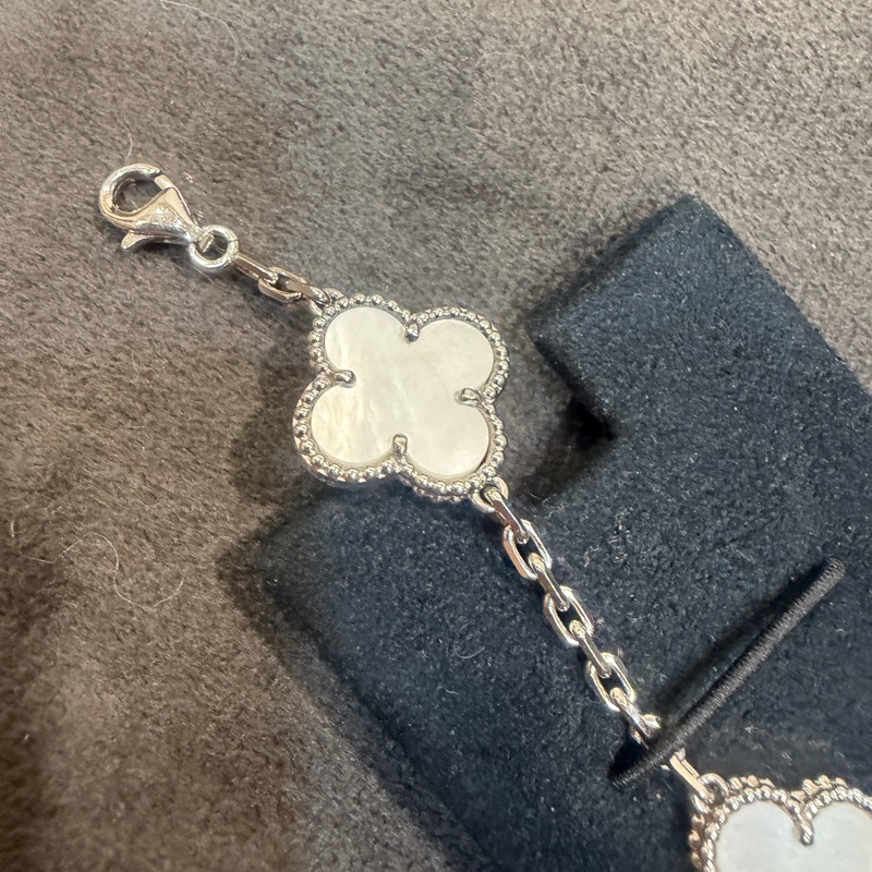 🈶盒子99新🌟 #vca #白貝母 #五花 #手鍊 #梵克雅寶 Alhambra-16