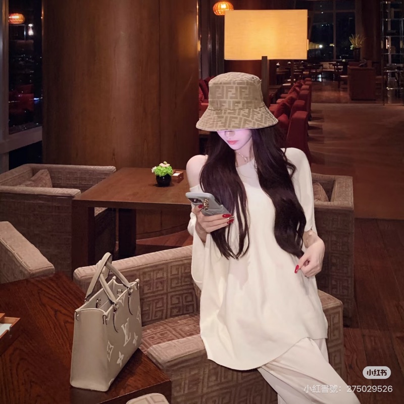 全新帶吊牌🌟 Fendi #老花 #漁夫帽 #奶茶色 #M碼-3